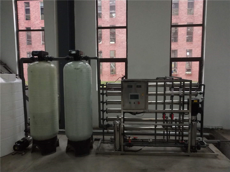 昆山新正隆机械设备有限公司3吨纯水设备